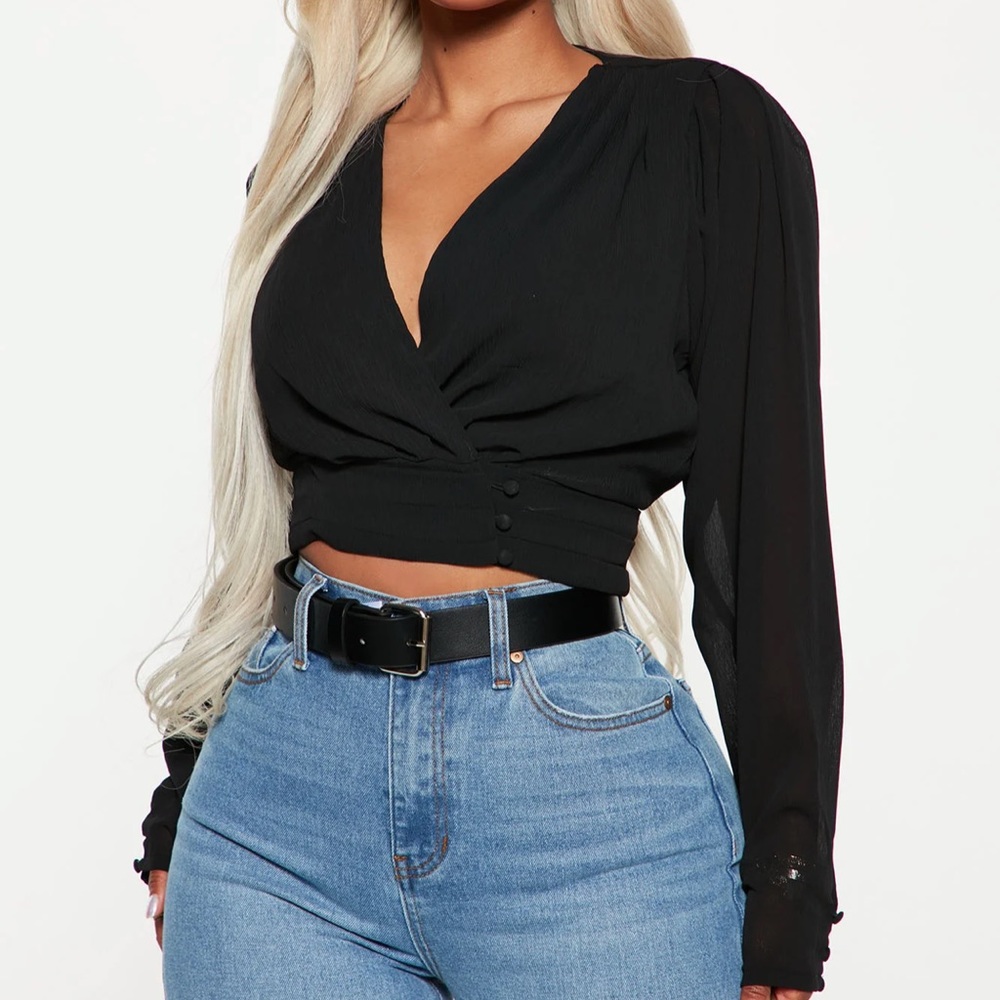 Fashion nova black top